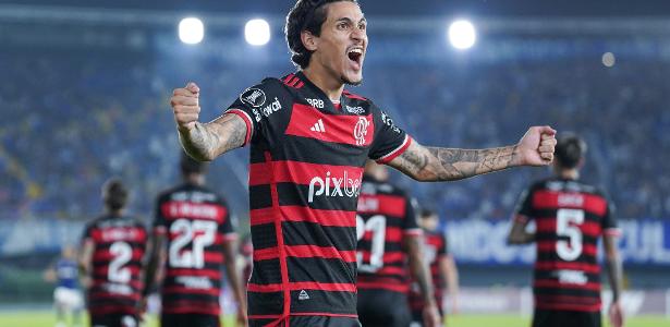 Conmebol divulga áudio do VAR em lance polêmico no jogo do Flamengo.