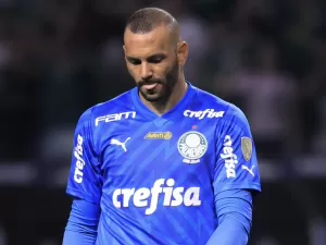 Weverton lamenta empate do Palmeiras e diz: 'Continuar a perseguição'