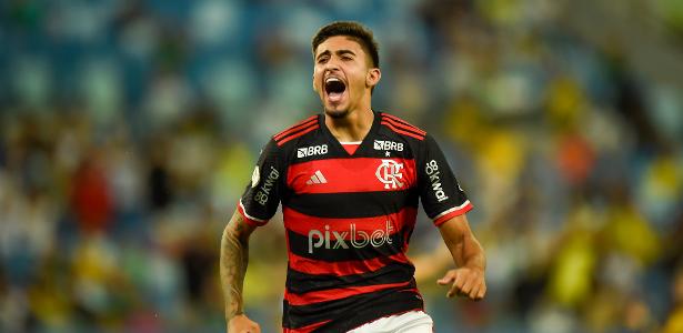 Herói do Flamengo: Parceiro de Filipe Luís e Admirador de Arrasca.