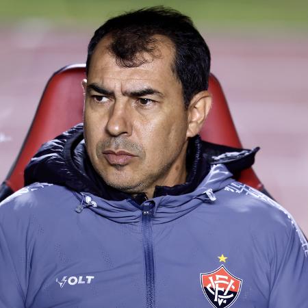 Fábio Carille, técnico do Vitória, durante jogo do Brasileirão Fábio Carille, técnico do Vitória, durante jogo do Brasileirão