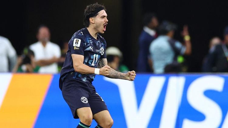 mauricio-do-paraguai-comemora-gol-contra-os-estados-unidos-na-copa-do-mundo-1781318613213_v2_750x421 Copa do Mundo: EUA goleiam Paraguai com destaque de Balogun; Palmeirenses em campo