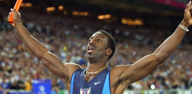 Michael Johnson ganhou quatro ouros olímpicos e foi campeão mundial nove vezes - AFP PHOTO/Gabriel BOUYS
