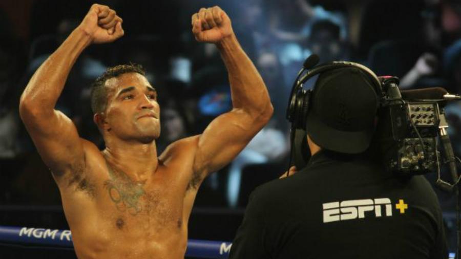 Pugilista desafiou Lucas Mineiro, que se mostrou animado para lutar no evento - Diego Ribas/Ag Fight