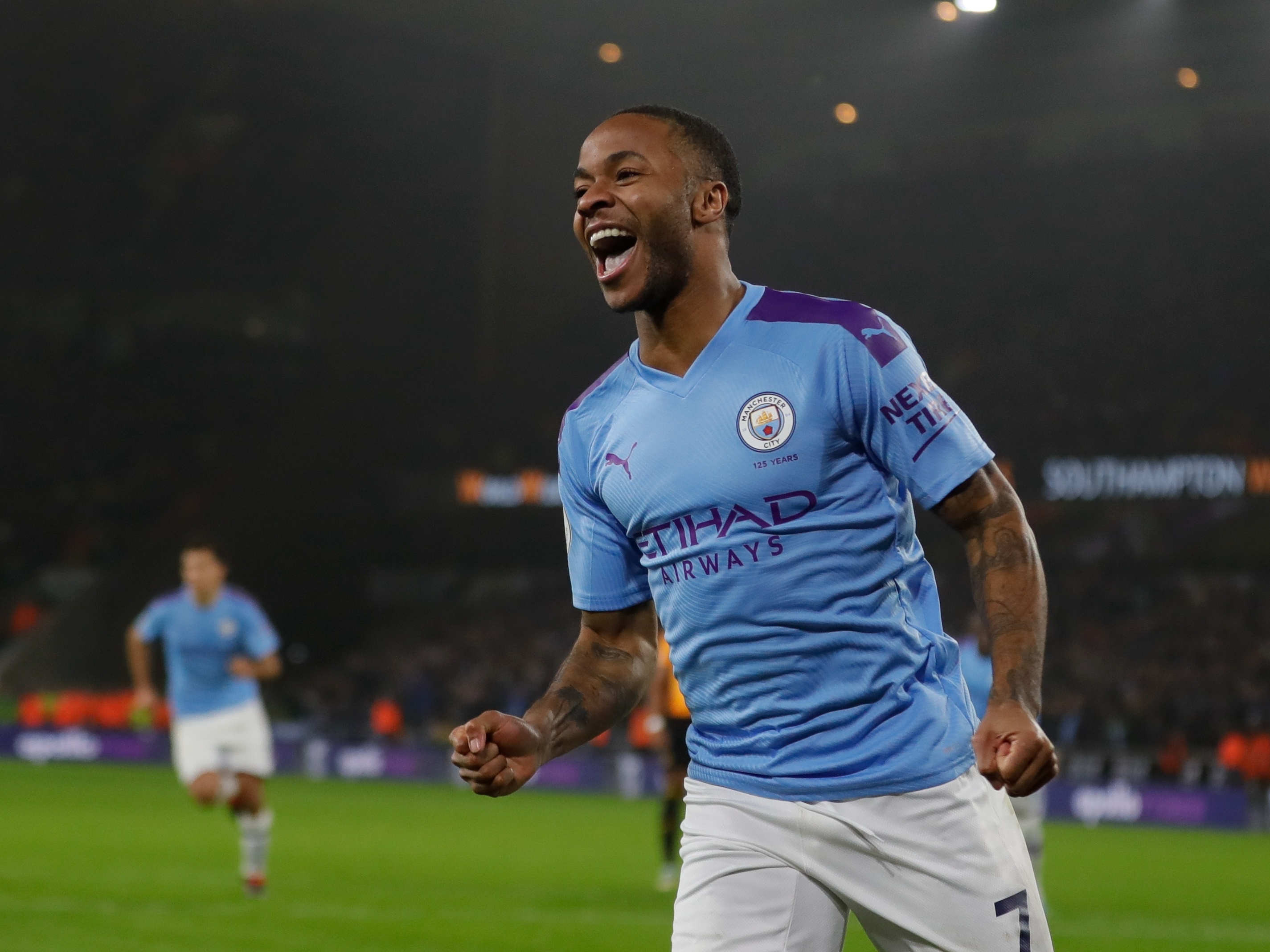 Sterling admite deixar o City: «Estou aberto a isso neste momento»