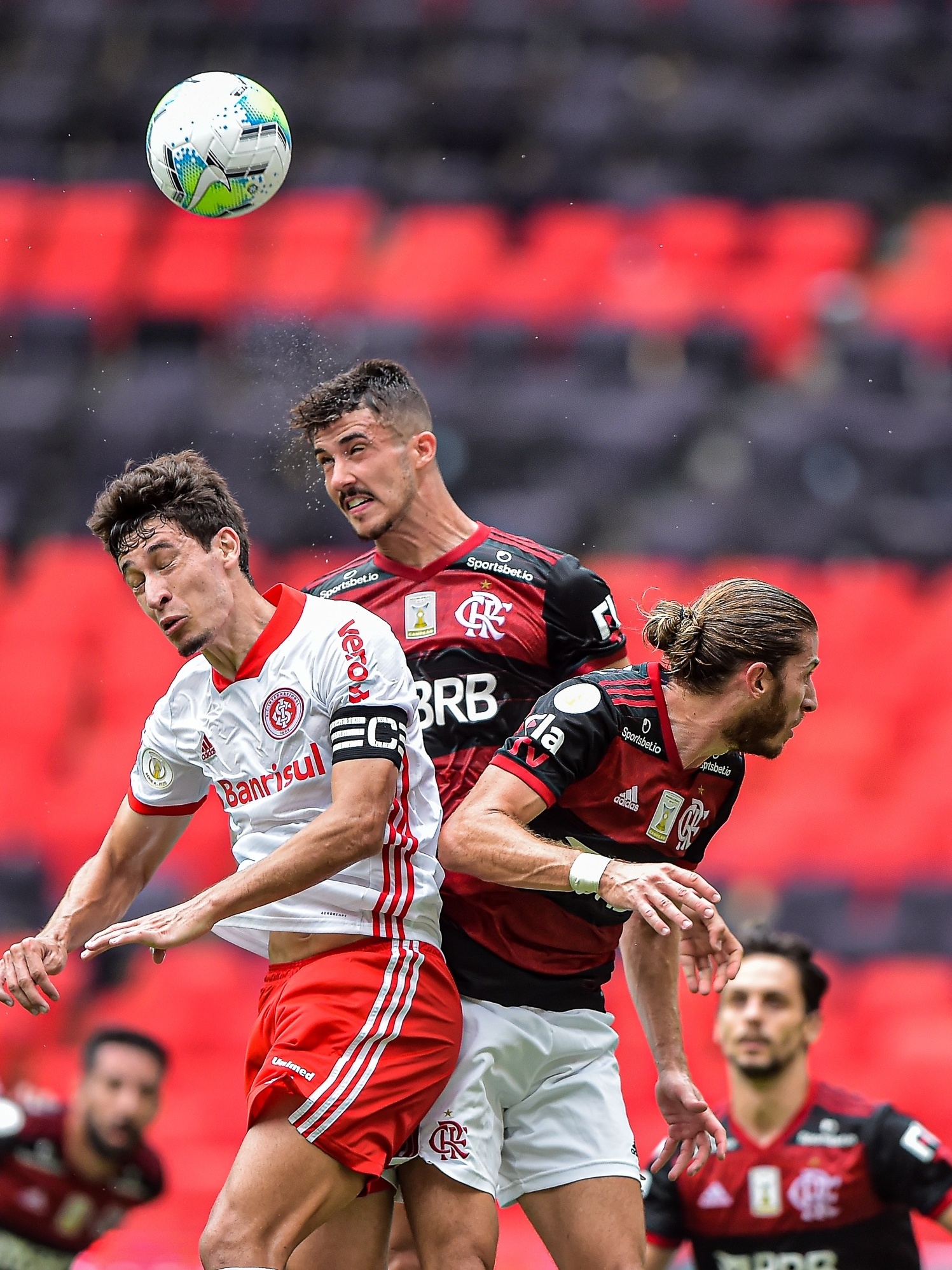 Brasileirão: tudo o que está em jogo na última rodada