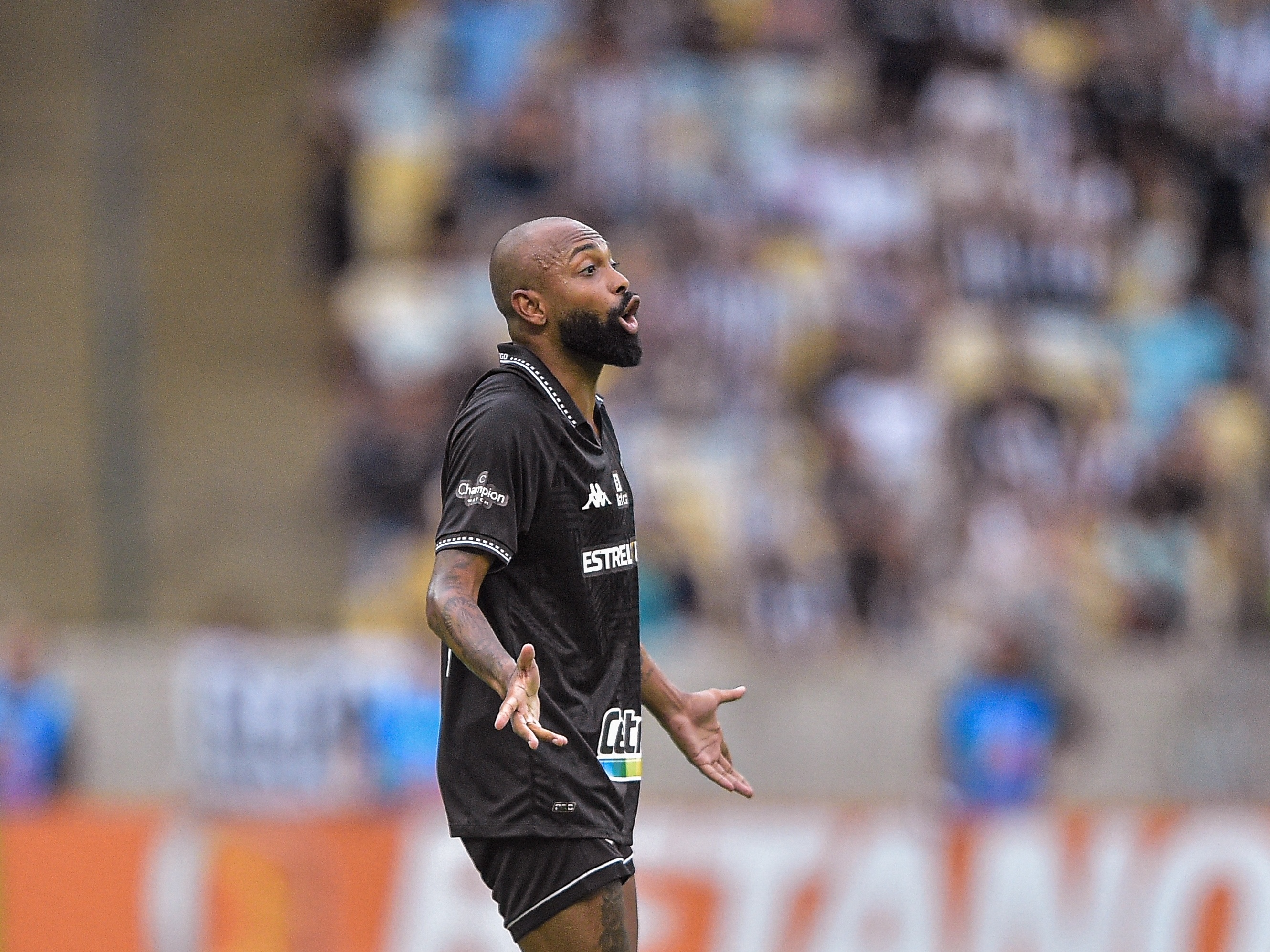 Cruzeiro anuncia contratação de Chay, do Botafogo, cruzeiro