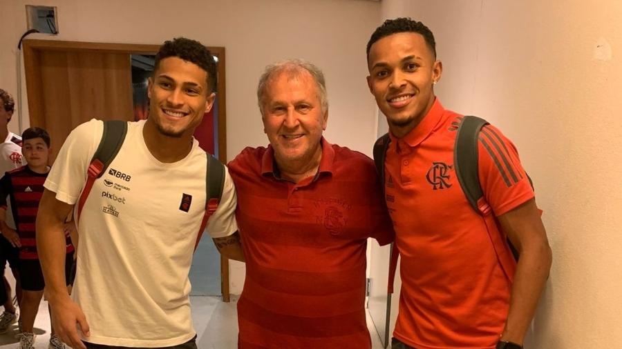 João Gomes, Zico e Lázaro confraternizam após jogo do Flamengo no Maracanã - Arquivo pessoal