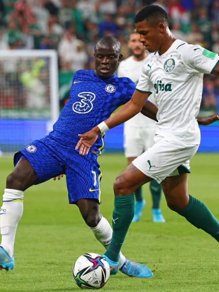 Danilo e Kanté em Palmeiras x Chelsea pelo Mundial-2021 nos Emirados Árabes - Giuseppe CACACE/AFP