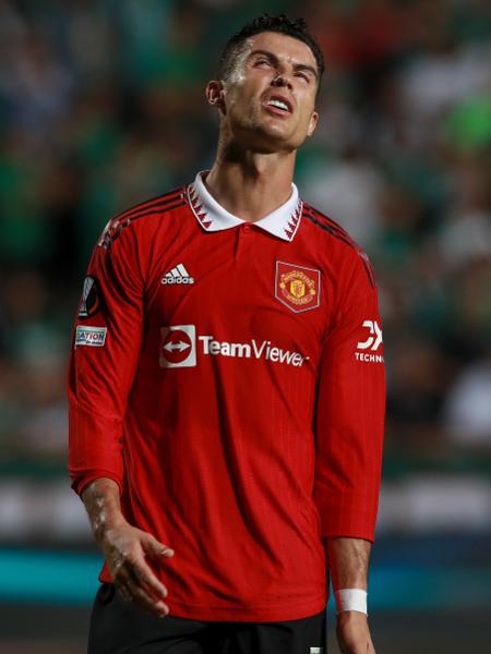 Cristiano Ronaldo lamenta chance perdida em Manchester United x Omonia - MB Media/Getty Images