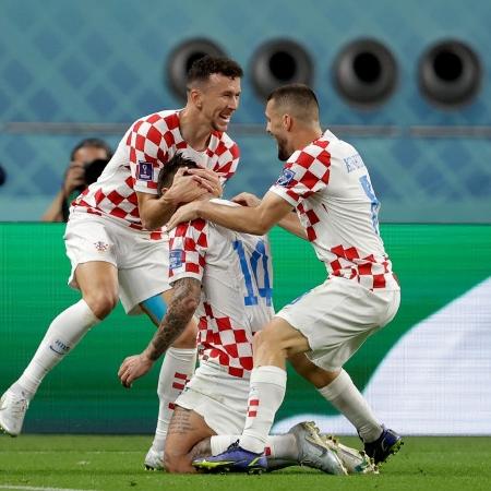 Jogadores da Croácia comemoram gol de Livaja na partida contra o Canadá, pela Copa do Mundo de 2022 - Eric Verhoeven/Getty