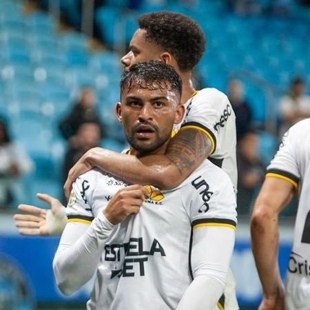 Ronald Lopes definiu vitória dos catarinenses sobre os gaúchos em Porto Alegre