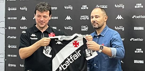Diniz vê Coutinho 'indispensável' ao Vasco e ruído com Tchê Tchê superado