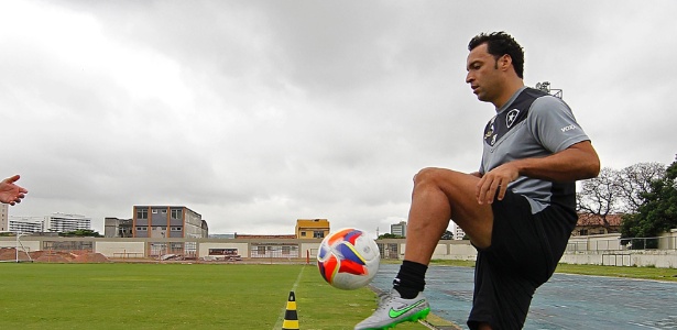 O meia Daniel Carvalho está próximo de um adeus ao Botafogo - Vitor Silva/SSPress