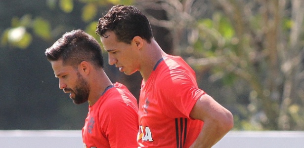 Diego e Damião vão tentar reeditar parceria de sucesso dos treinos no jogo - Gilvan de Souza/Flamengo