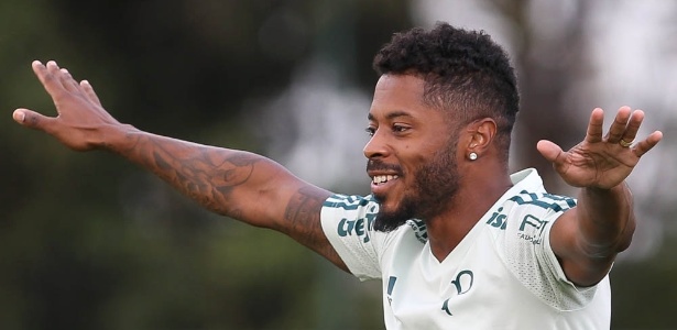 Michel Bastos foi um dos reservas que foi a campo nesta segunda - Cesar Greco/Ag. Palmeiras