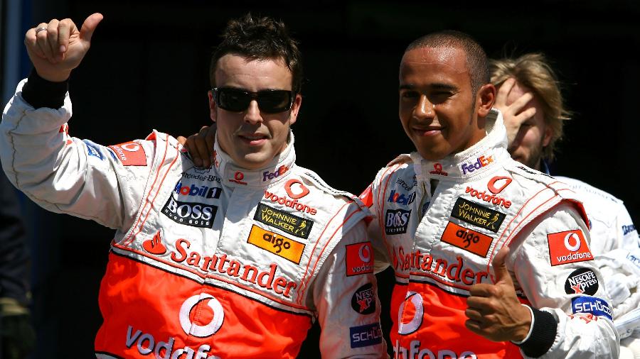 Fernando Alonso e Lewis Hamilton durante a temporada 2007 da Fórmula 1 - Paul Gilham/Getty Images