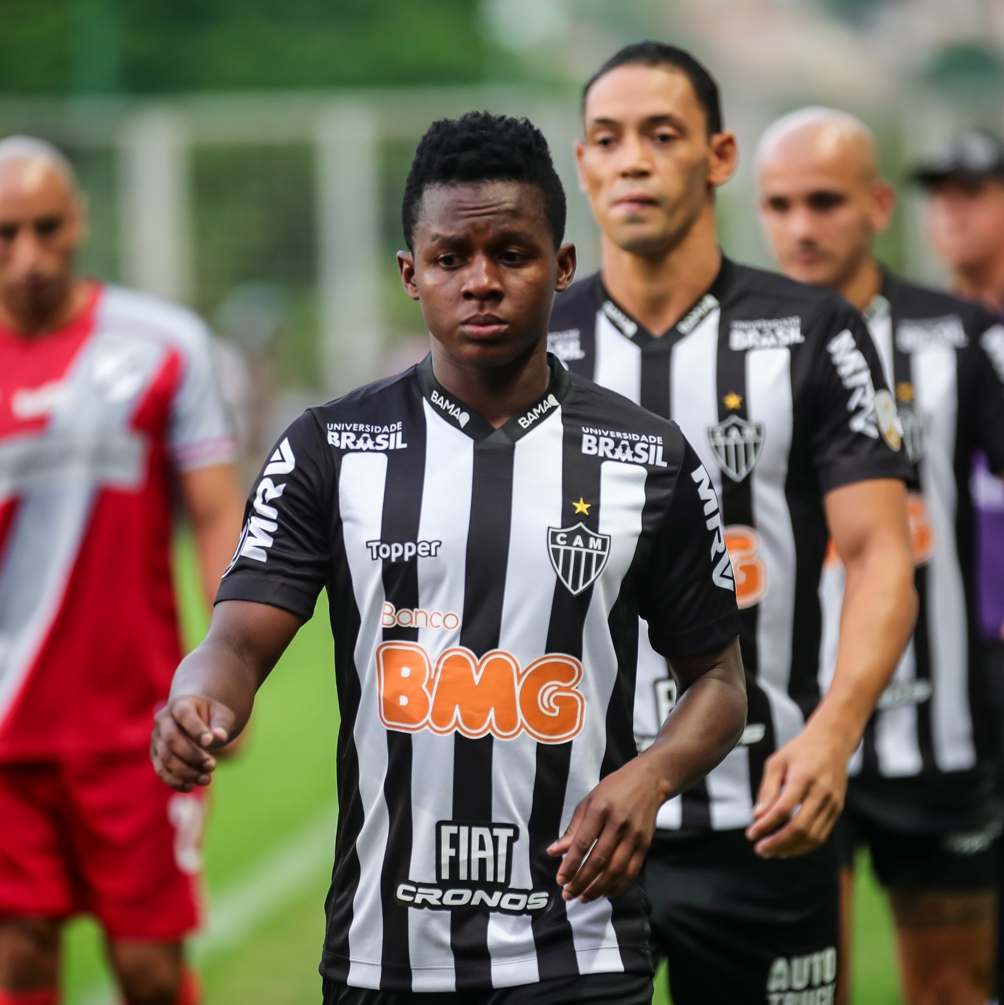 ELIA: CAZARES É DE LONGE O MELHOR JOGADOR DO CORINTHIANS