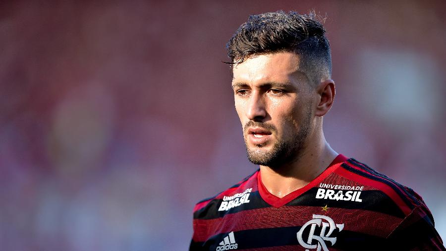 O uruguaio Arrascaeta é a principal esperança para a criação de jogadas do Flamengo na temporada - Thiago Ribeiro/AGIF