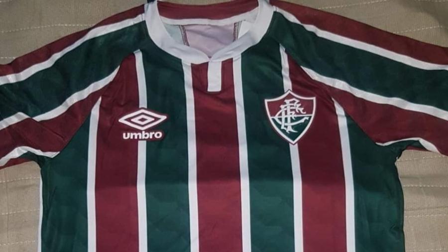 Nova camisa tricolor do Fluminense, feita pela Umbro, vazou na internet antes do lançamento - Divulgação