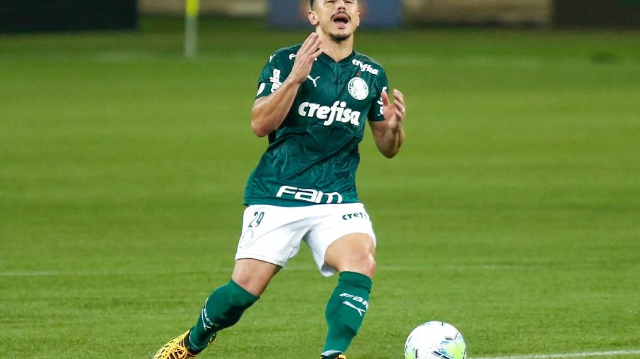 Willian, do Palmeiras, em jogo contra o Goiás pelo campeonato Brasileiro - Marcello Zambrana/AGIF