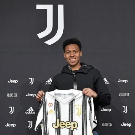 Marley Aké foi anunciado como reforço da Juventus - Reprodução/Twitter