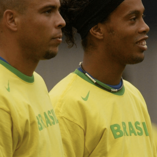 Ronaldo e Ronaldinho jogaram juntos na seleção brasileira
