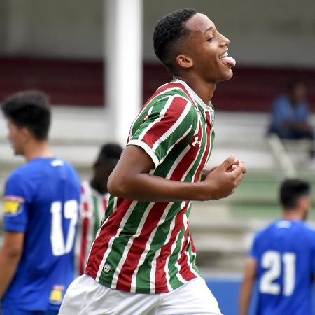 João Pedro nos tempos de sub-17 do Fluminense: pensou em desistir e voltar para cidade-natal João Pedro nos tempos de sub-17 do Fluminense: pensou em desistir e voltar para cidade-natal