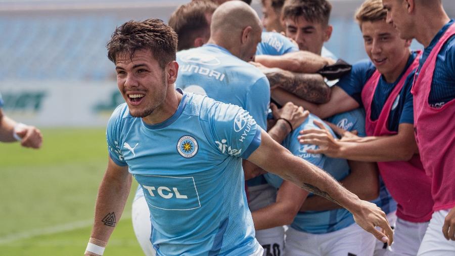 Última Divisão - O Club Atlético Torque está de cara nova: a partir de  2020, o modesto clube uruguaio passará a se chamar Montevideo City Torque.  A mudança não surpreende já que