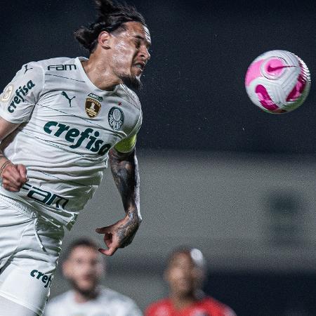 Gustavo Gómez, do Palmeiras, em jogo contra o Atlético-GO pelo Brasileirão - Heber Gomes/AGIF