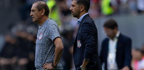 NÃO VAI SAIR! Diretoria vê evolução e saída de técnico é improvável