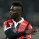 Após derrota, Balotelli "chuta o balde" a caminho do vestiário do Nice