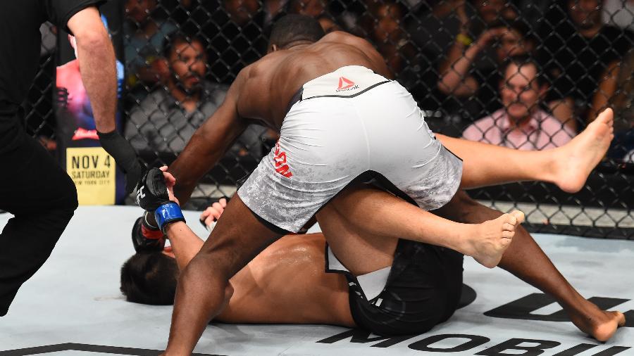 Derek Brunson nocauteia Lyoto Machida no UFC São Paulo - Josh Hedges/Zuffa LLC/Zuffa LLC via Getty Images