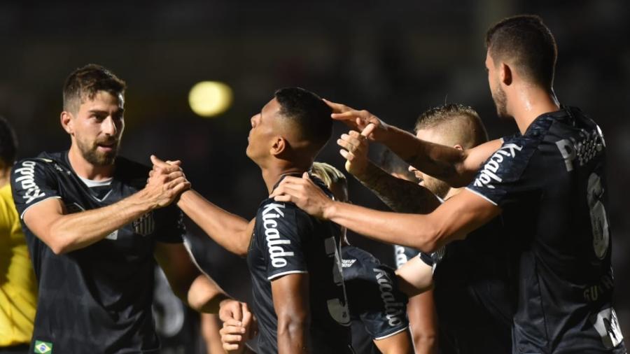 Taílson comemora gol do Santos contra o Vasco no último confronto entre as equipes - Ivan Storti/Santos FC