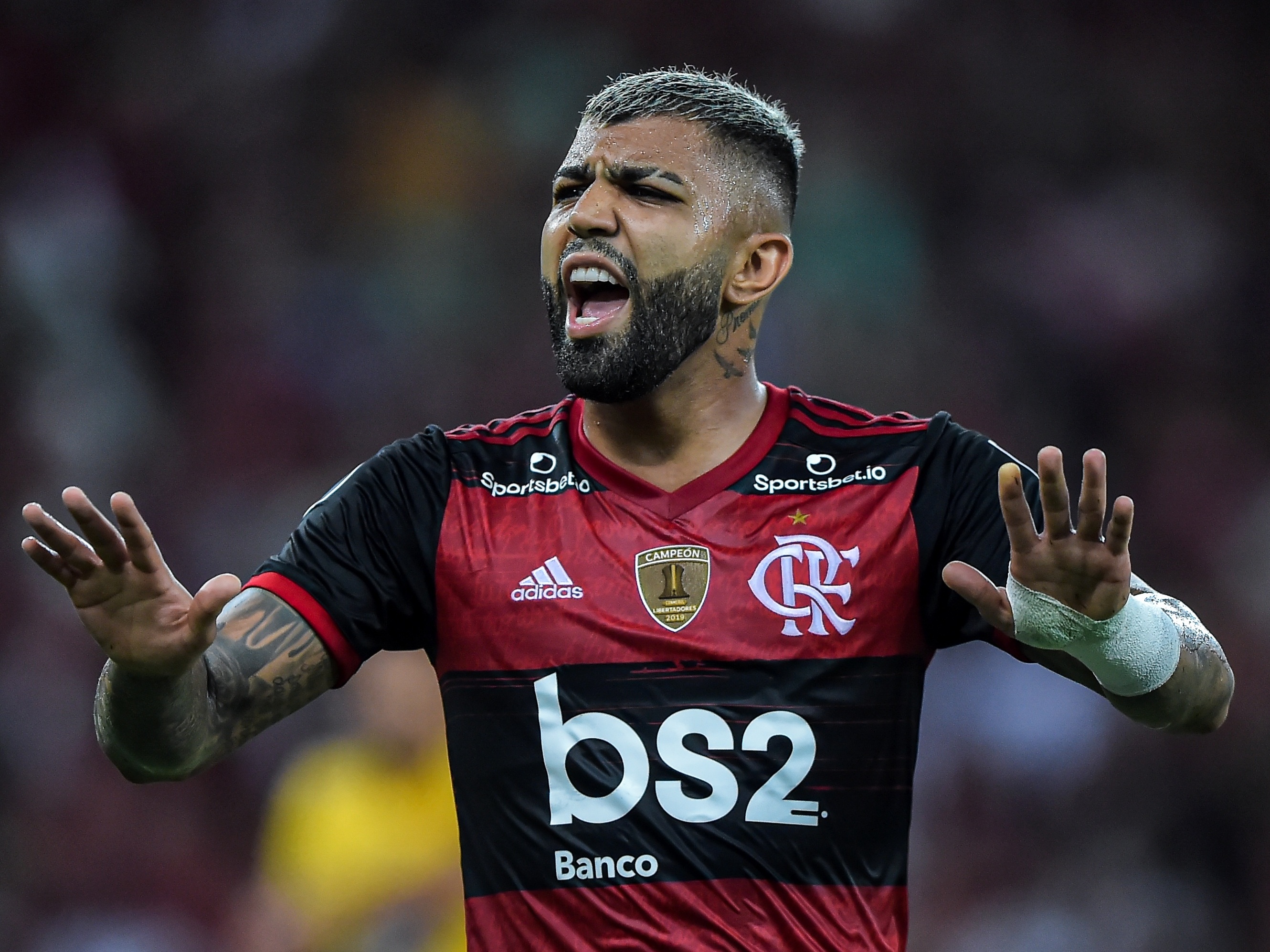 Flamengo transmite jogo no  com 2 milhões simultâneos e