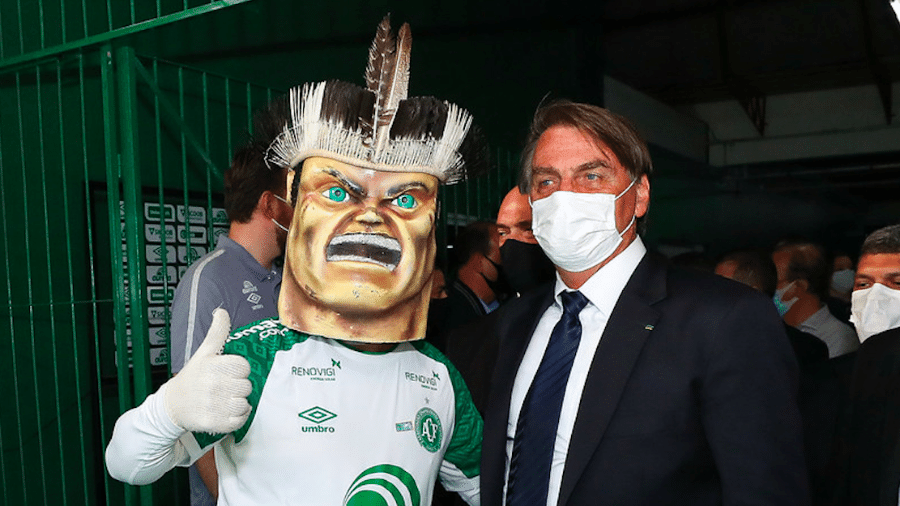 Jair Bolsonaro visita Arena Condá, estádio da Chapecoense  - Instagram