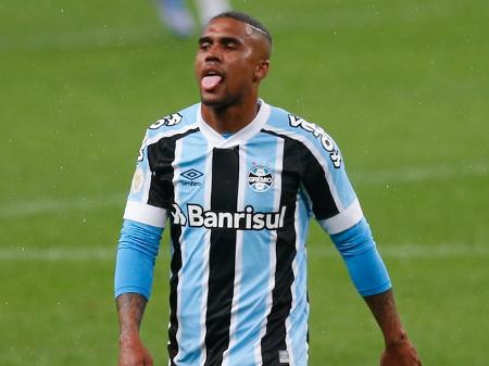 Gremio Douglas Costa Fecha 10 Jogos Sem Gols E Felipao Pede Calma