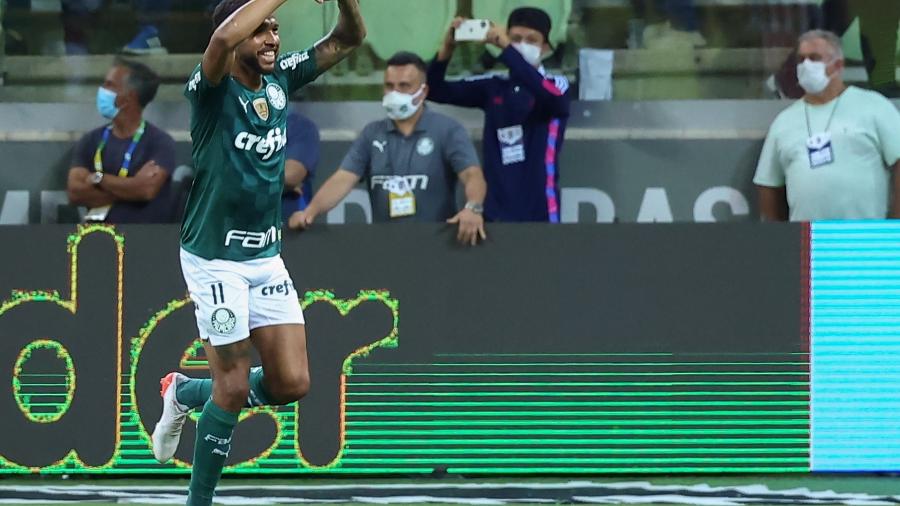 Wesley comemora após abrir o placar para o Palmeiras contra o Atlético-MG - Marcello Zambrana/AGIF
