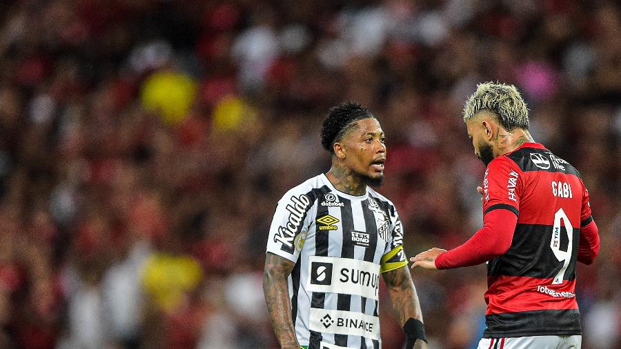 Marinho e Gabigol em partida entre Flamengo e Santos - Thiago Ribeiro/AGIF