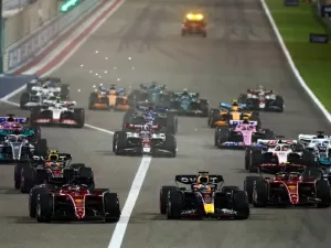 Por que a F1 vai começar o campeonato em um sábado em 2024?