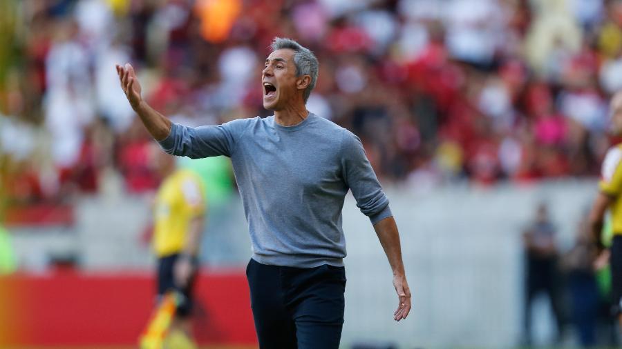 Paulo Sousa gritando em jogo do Flamengo contra o Fortaleza - Marcelo Cortes/Flamengo