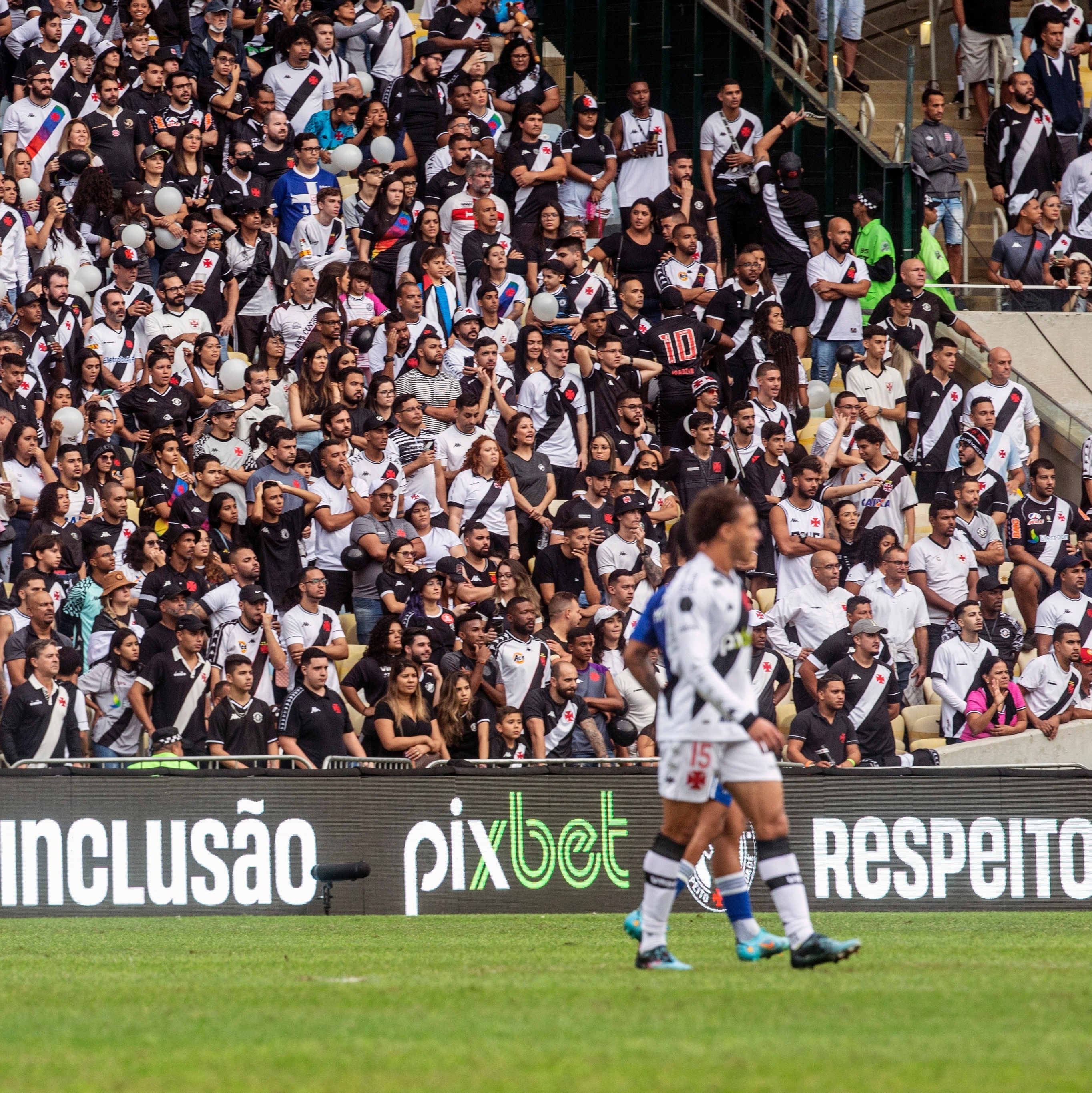 Vasco aguarda resposta de Carrascal para ser o camisa 10