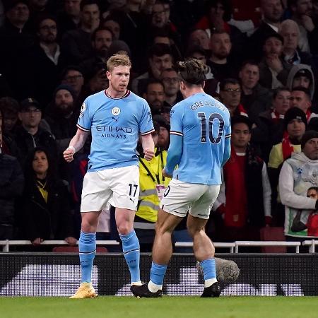 Jogadores do City comemoram gol sobre o Arsenal no Inglês - Adam Davy/PA Images via Getty Images
