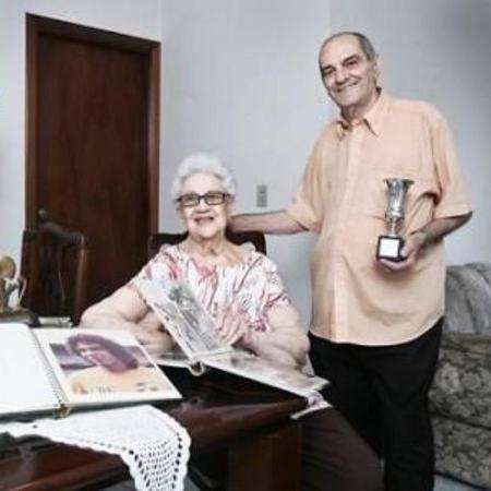 Dona Zilda, mãe de Walter Casagrande, ao lado de seu Walter, pai do ex-atacante - Arquivo Pessoal