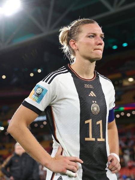 Alexandra Popp lamenta a eliminação da Alemanha na Copa