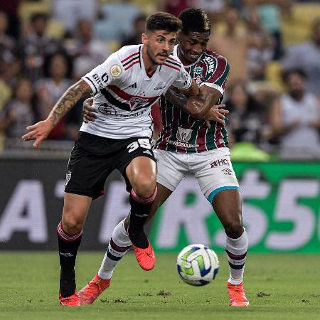 Beraldo em jogo do São Paulo contra o em ação Fluminense, pelo Campeonato Brasileiro
