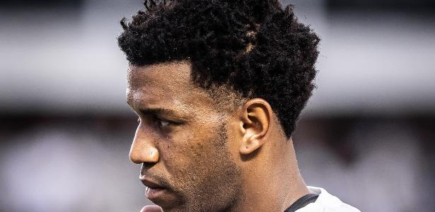 Santos enfrentará clássico com quatro atletas que já passaram pelo Corinthians.