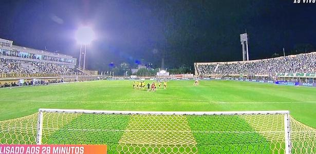 Partida entre São Bernardo e Palmeiras é interrompida por falta de energia.