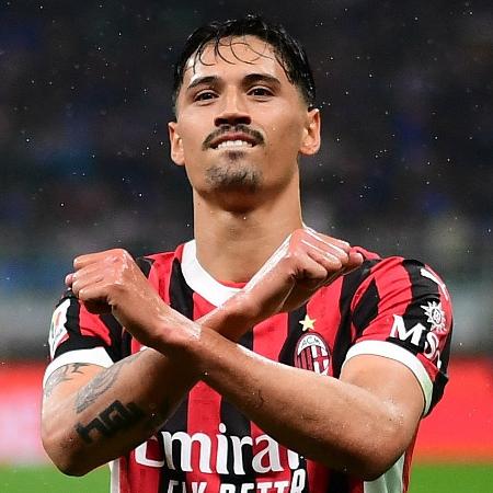 Reijnders comemora durante jogo entre Milan e Inter de Milão na Copa Itália Reijnders comemora durante jogo entre Milan e Inter de Milão na Copa Itália