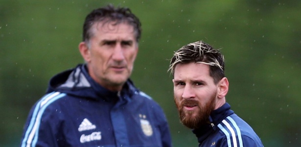 Bauza eMessi durante treino da seleção argentina: necessidade de reação - Marcos Brindicci/Reuters