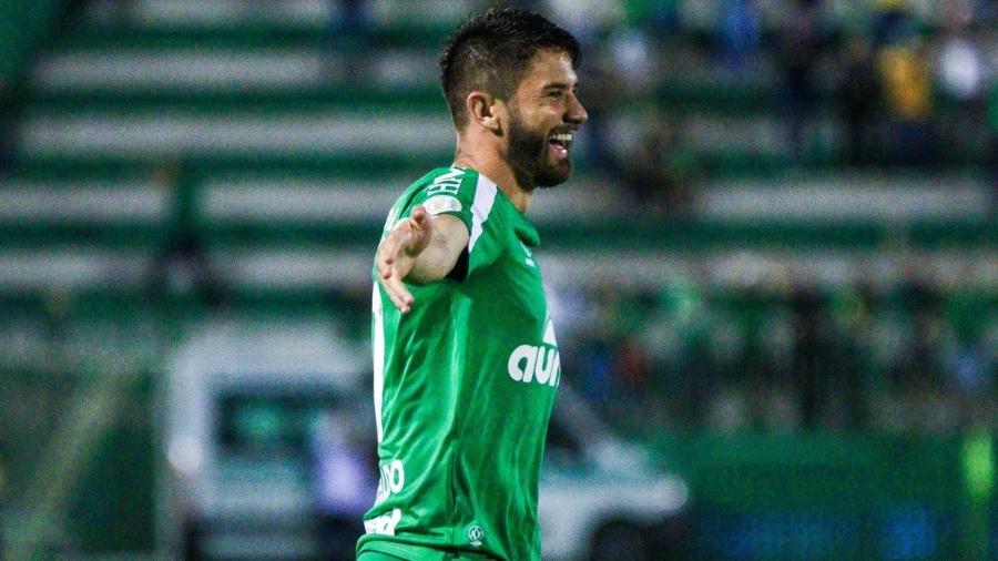 Everaldo comemora gol da Chapecoense contra o Fluminense - Divulgação/Chapecoense